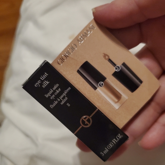 Giorgio Armani Eye Tint Silk Liquid Satin Eye Color- Rose Ashes II Travel Size - Picture 6 of 9